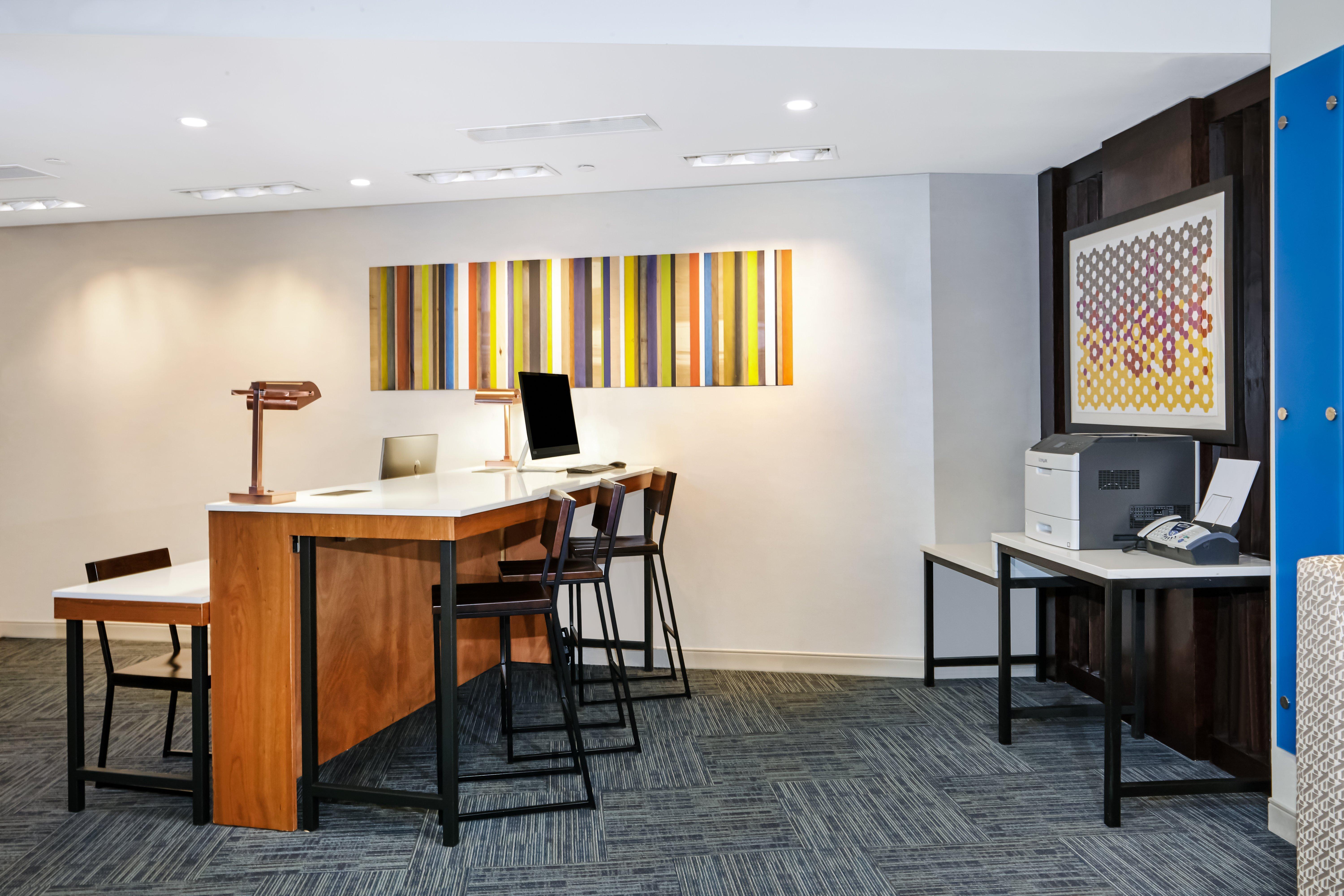 Holiday Inn Express & Suites Chicago North Shore - Niles By Ihg Dış mekan fotoğraf
